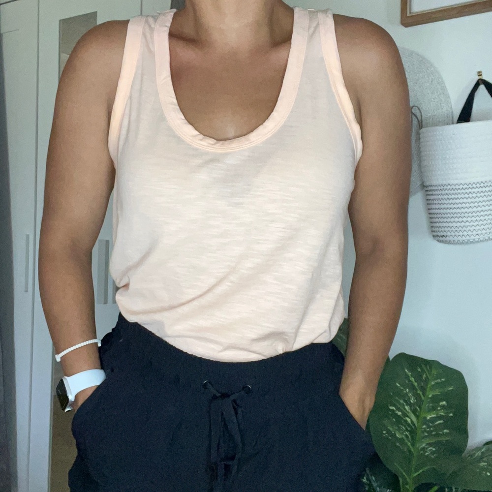 Universal Thread Peach Tank